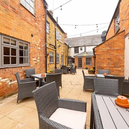 Oyo Unicorn Inn Deddington Exterior photo