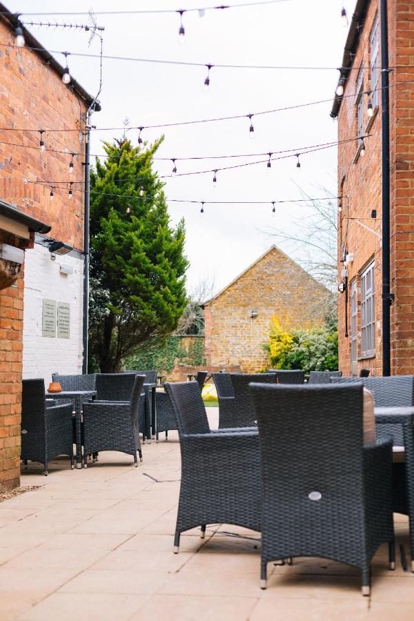 Oyo Unicorn Inn Deddington Exterior photo